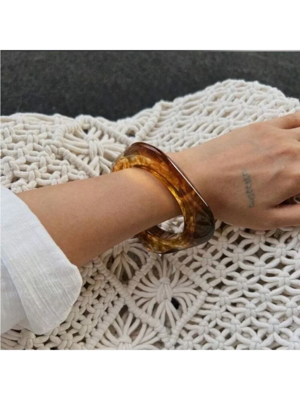 Brown Bangle Bracelet Q281